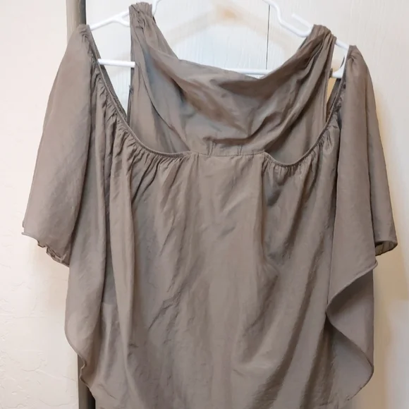 Gabriella Rocha Open Shoulder Cotton & Silk Flowy Top Size Medium Boxy Date Boho - Picture 9 of 13